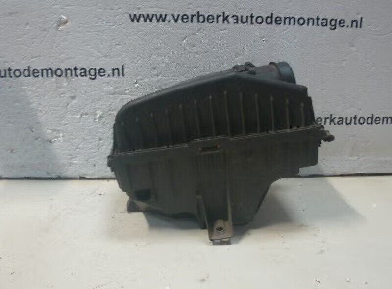 LUCHTFILTERHUIS Volvo XC70 (SZ) (01-2000/08-2007) (8626061), Autos : Pièces & Accessoires, Enlèvement ou Envoi, Info@volvocars.com