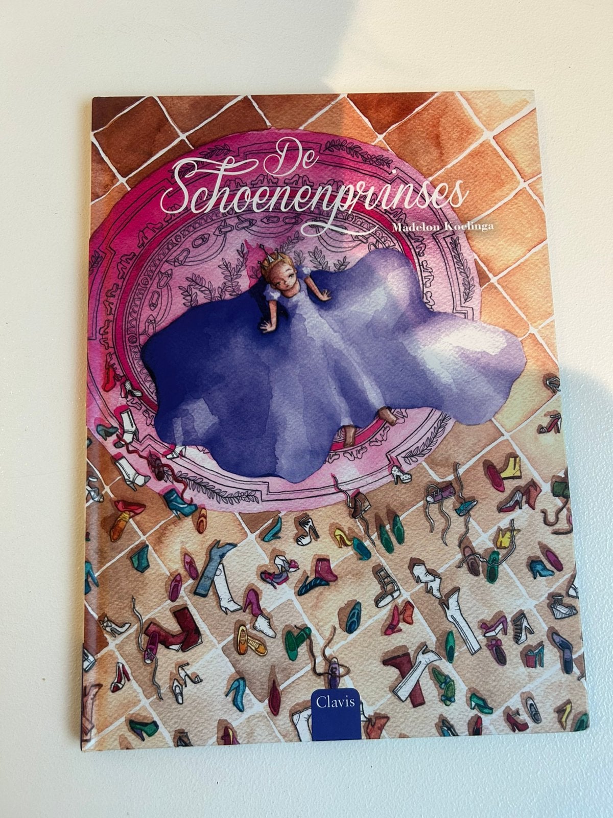 Madelon Koelinga - De schoenenprinses, Ophalen of Verzenden, Zo goed als nieuw, Madelon Koelinga, Plaatjesalbum