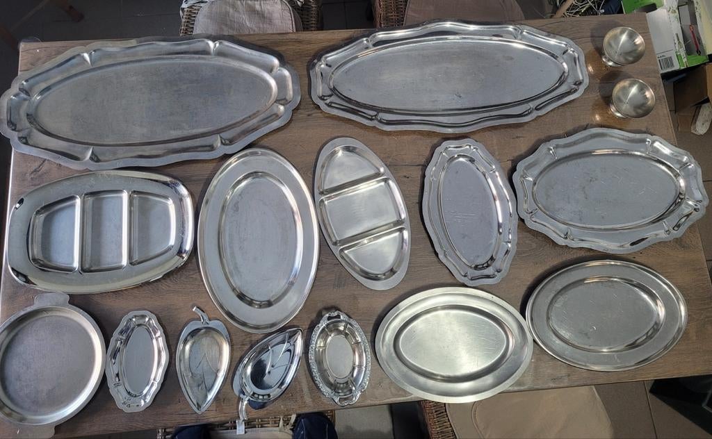 Plateau inox et metal, Inox