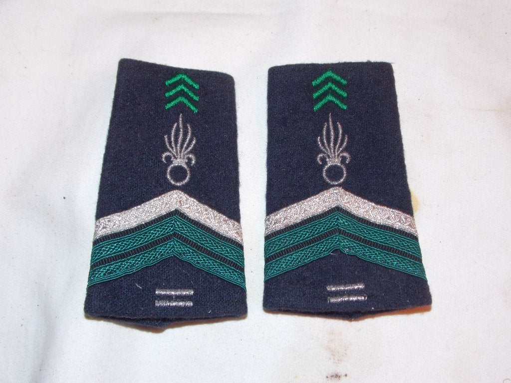Franse legion etrangere schouderstukken (D), Verzamelen, Ophalen of Verzenden, Landmacht, Embleem of Badge