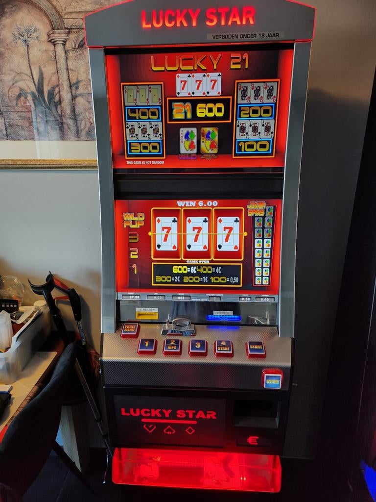 2 LUCKY STARS Speelkasten werkend met euro, Euro, Ophalen