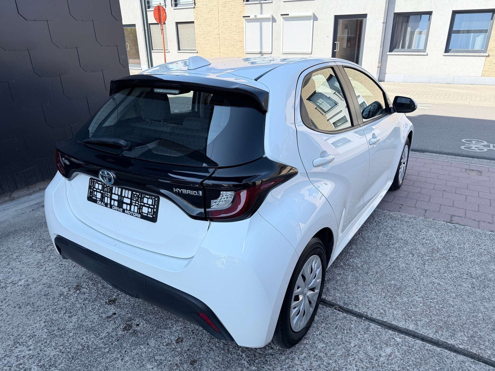 Toyota Yaris 1.5 I HYBRID EDITION DYNAMIC | CARPLAY | AIRCO, Autos, Toyota, Achat, Euro 6, Entreprise, Entretenue par le concessionnaire