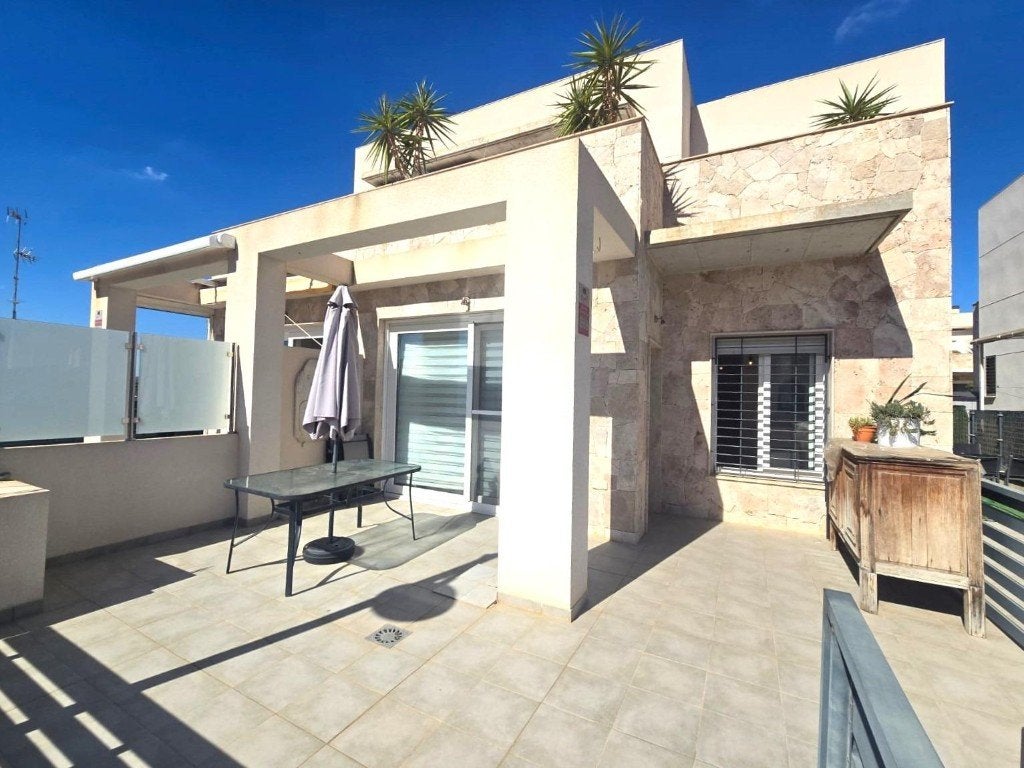 Maison Duplex moderne à Torrevieja, Torrevieja, Maison d'habitation, Campagne, 103 m²