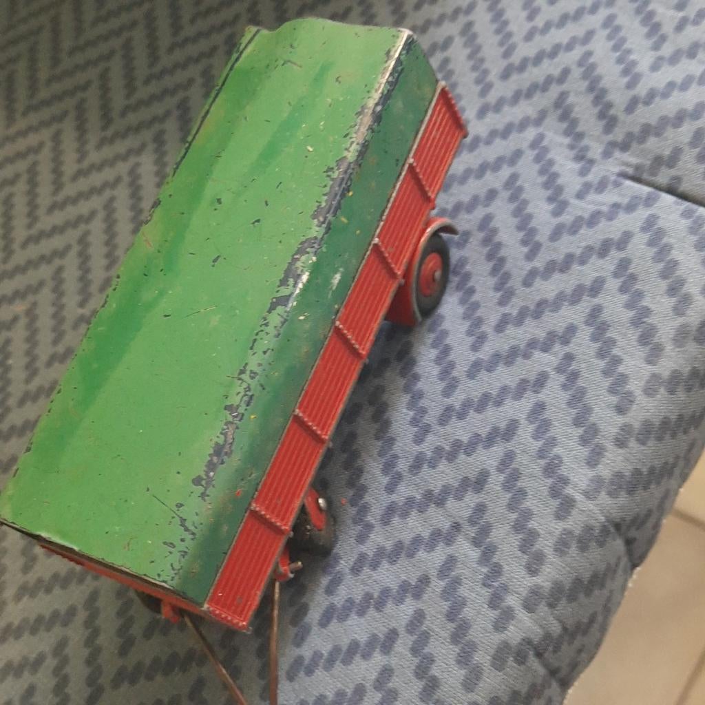 DINKY TOYS UK nr. 70 *RODE AANHANGWAGEN+GROENE HUIF*VINTAGE*, Hobby en Vrije tijd, Modelauto's | 1:50, Gebruikt, Overige typen