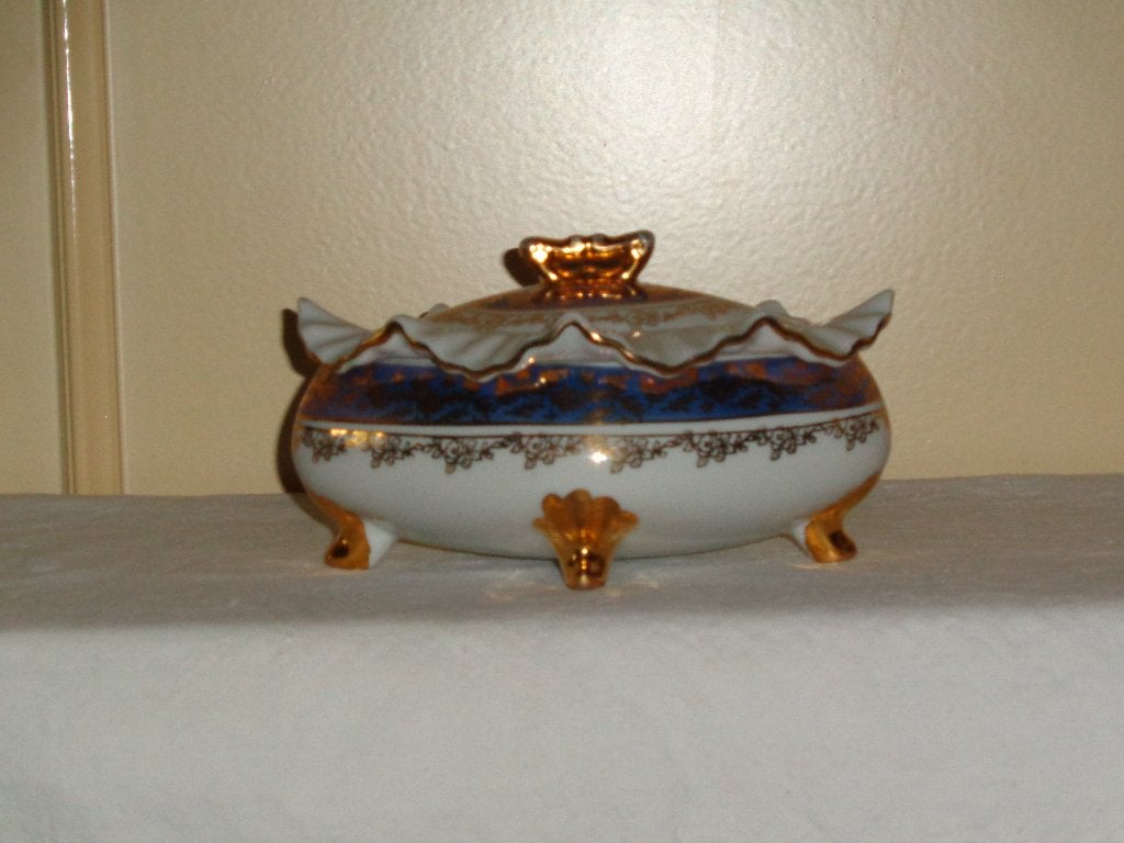 Boîtes à bonbons en porcelaine Jugoporcelan Titov, Enlèvement