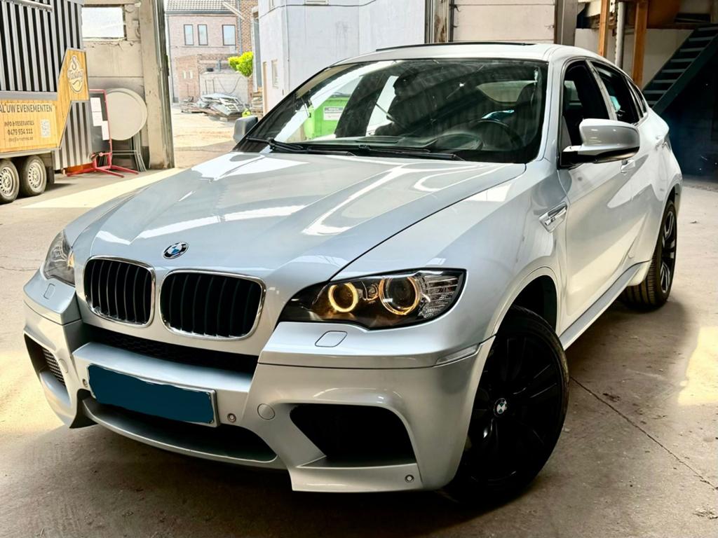 BMW X6M 4.4 555PK LICHTEVRACHT 150€TAX, Automaat, 8 cilinders, Particulier, 2 zetels