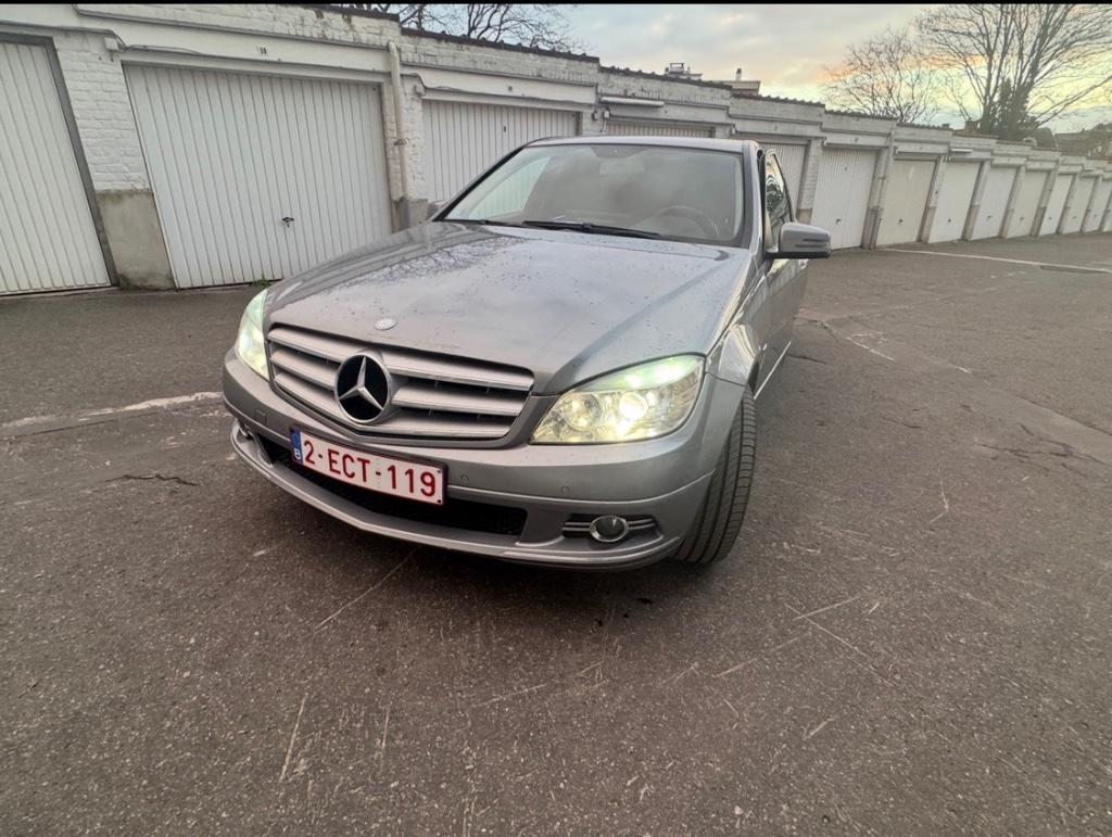 Mercedes classe C180, Autos, Achat, 4 portes, Boîte manuelle, Noir