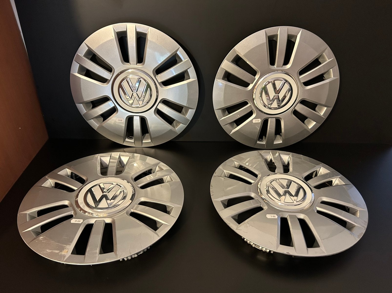 4 originele VW UP polo 14" wieldoppen, Ophalen of Verzenden, Gebruikt