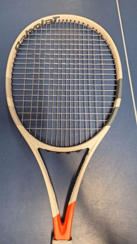 Babolat Pure Strike 16/19 (98) - Manche 3 - peu utilisé, Sport en Fitness, Tennis, Ophalen, Gebruikt, Racket, L3
