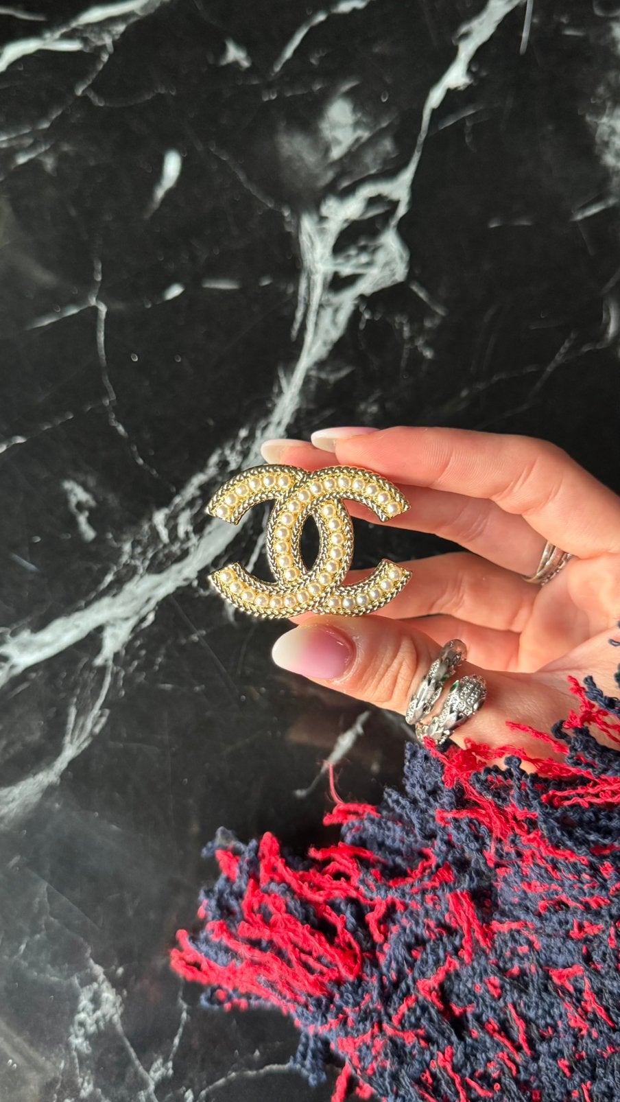 NIEUW CHANEL BROCHE: 30€!, Handtassen en Accessoires, Ophalen of Verzenden, Nieuw