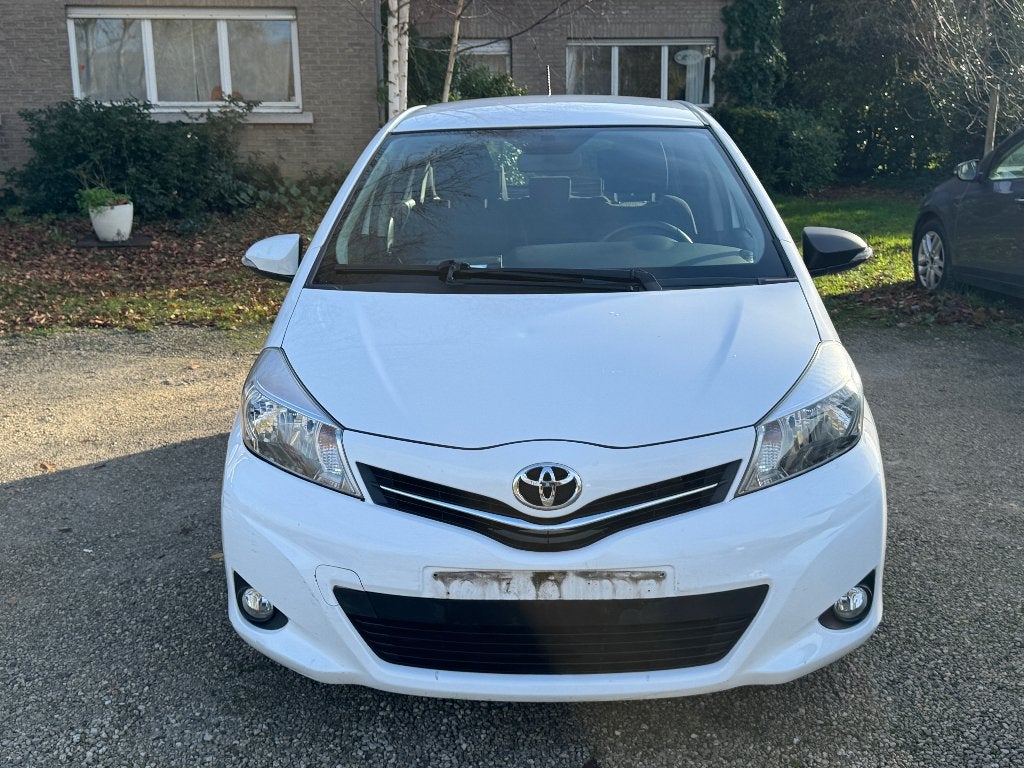 Toyota Yaris 1.3i/87 000 km/Automatique/Climatisation/Euro 5, Autos, Bluetooth, Euro 5, Achat, Noir