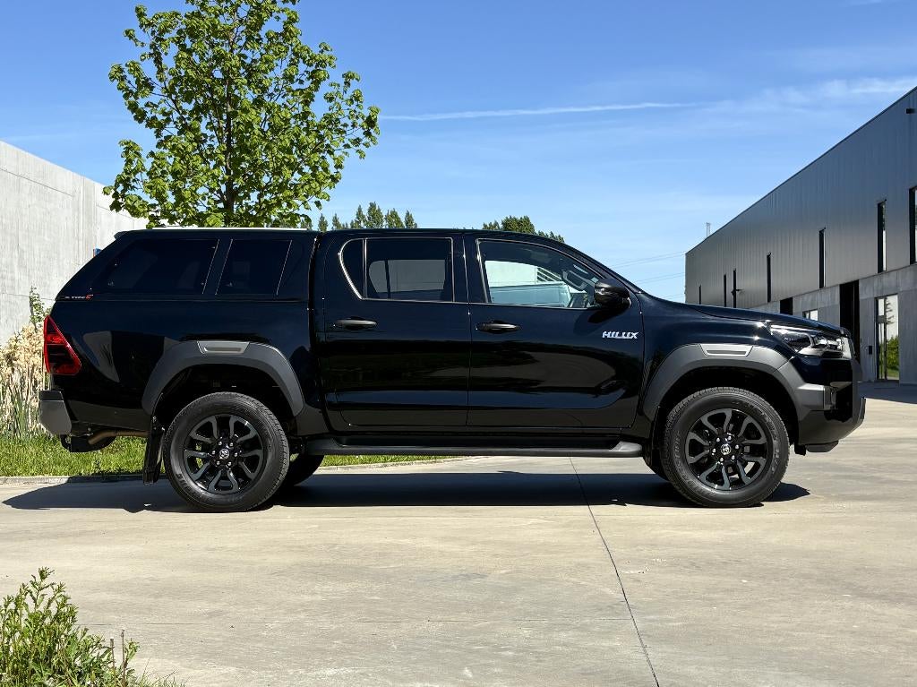 Toyota Hilux Invincible double cab/hardtop   power legend, Auto's, Toyota, Automaat, 4 deurs, Lane Keeping Assist, 4 cilinders