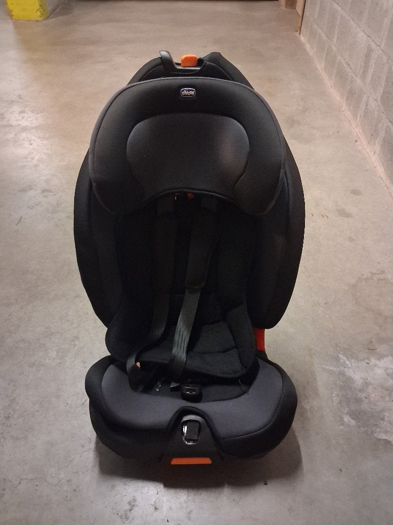 Siege auto Chicco, Enfants & Bébés, Sièges auto, Ceinture de sécurité, Dossier amovible, Comme neuf, 9 à 36 kg