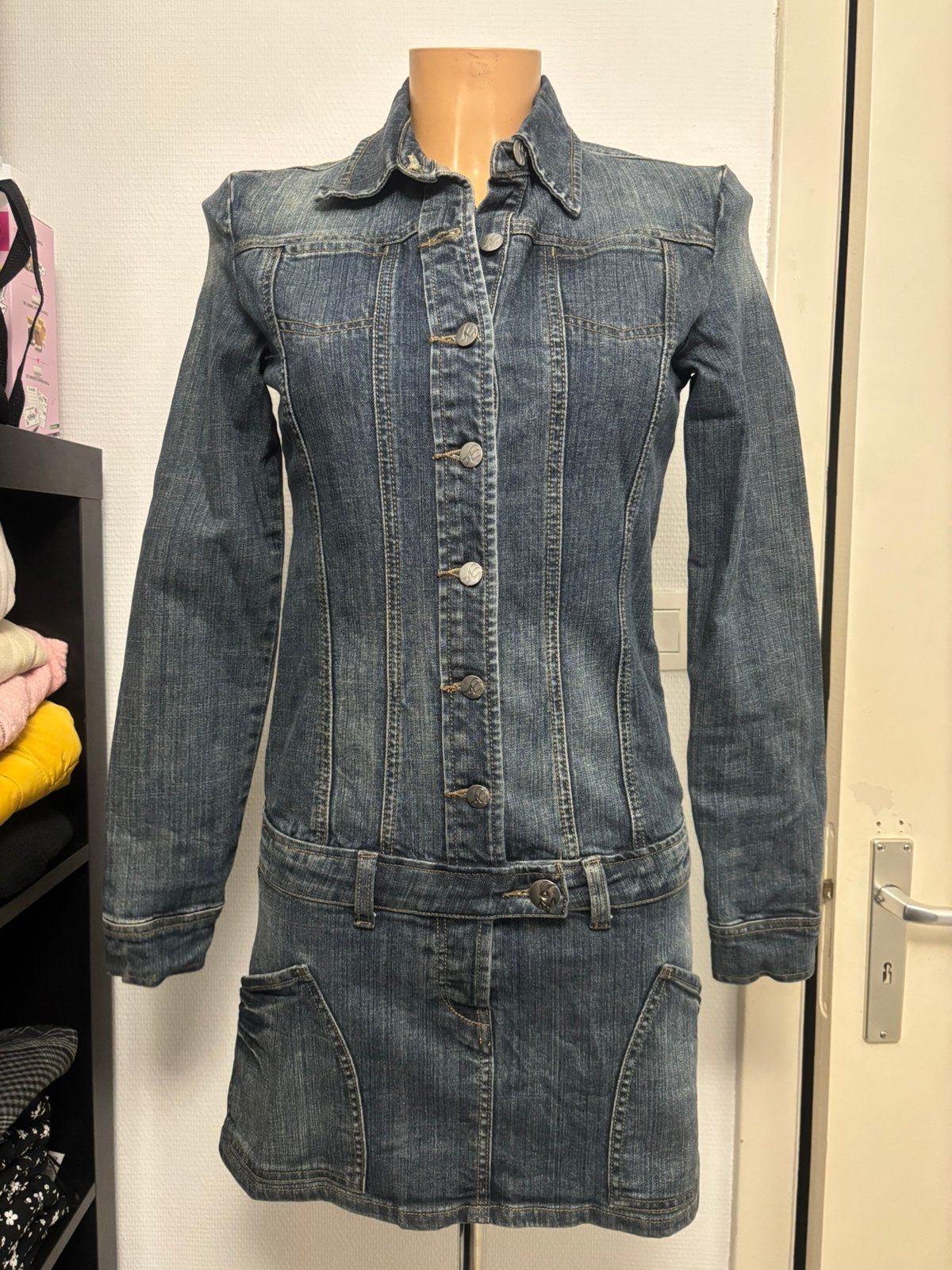 Robe jeans neuve, Enlèvement ou Envoi, Neuf, Taille 36 (S), Bleu