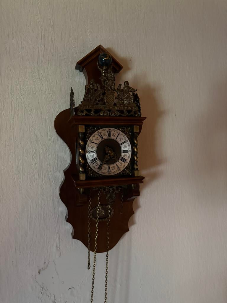 Antieke klok, Ophalen