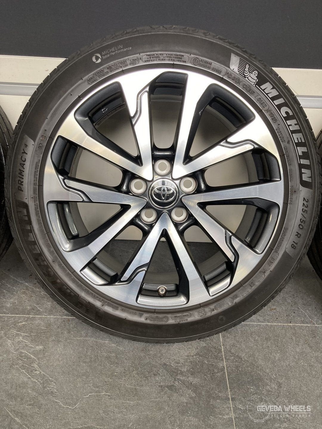 18” originele Toyota Corolla Cross velgen + banden 5x114.3, Pneus et Jantes, Véhicule de tourisme, Pneus été, -