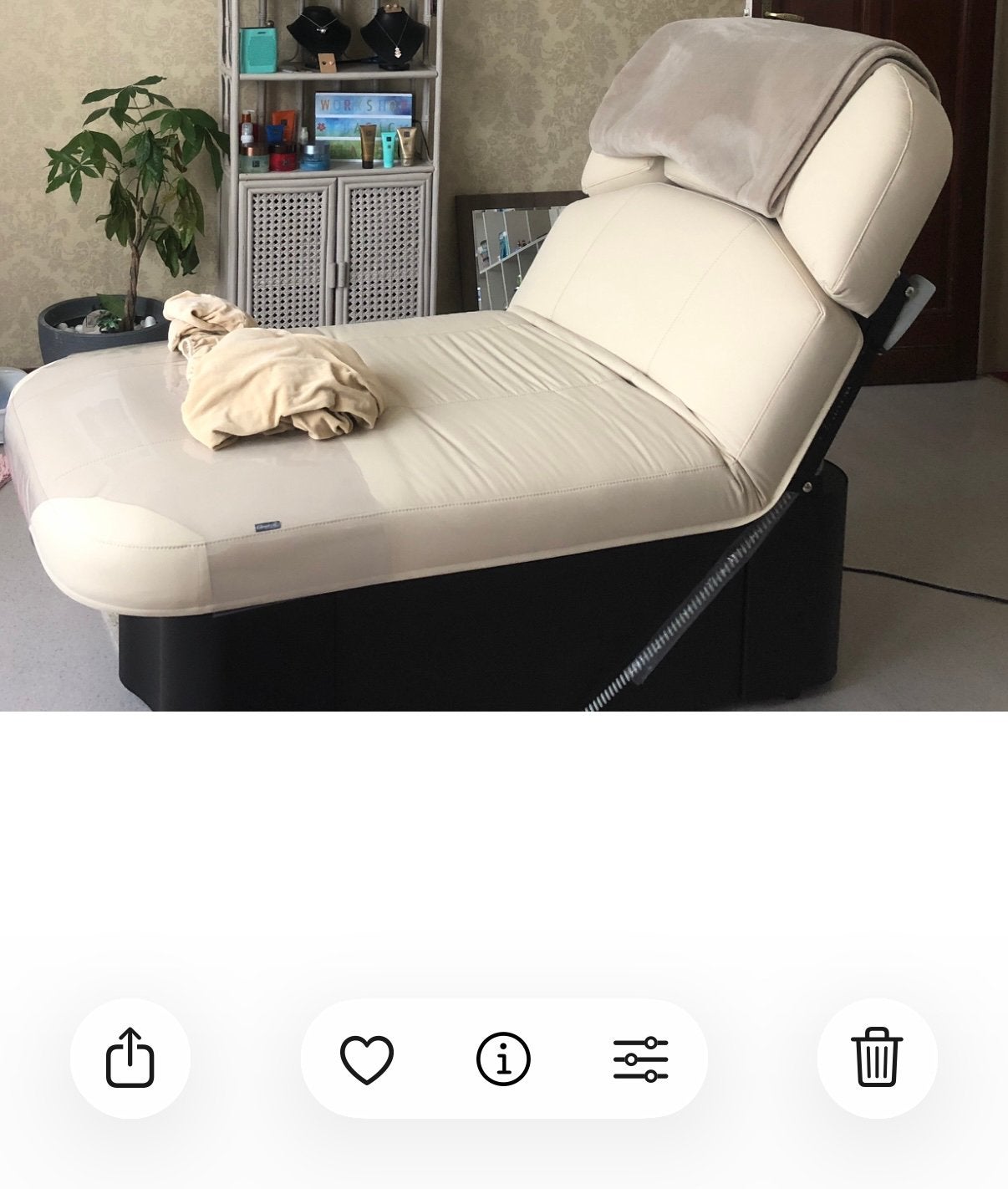 Zo goed als nieuw! Gharieni luxe behandelbank beige, Ophalen, Zo goed als nieuw