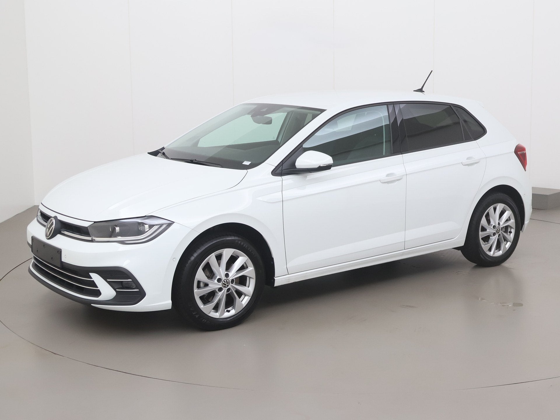 Volkswagen Polo tsi style 110 AT, Automaat, Elektrische buitenspiegels, Bedrijf, 5 deurs