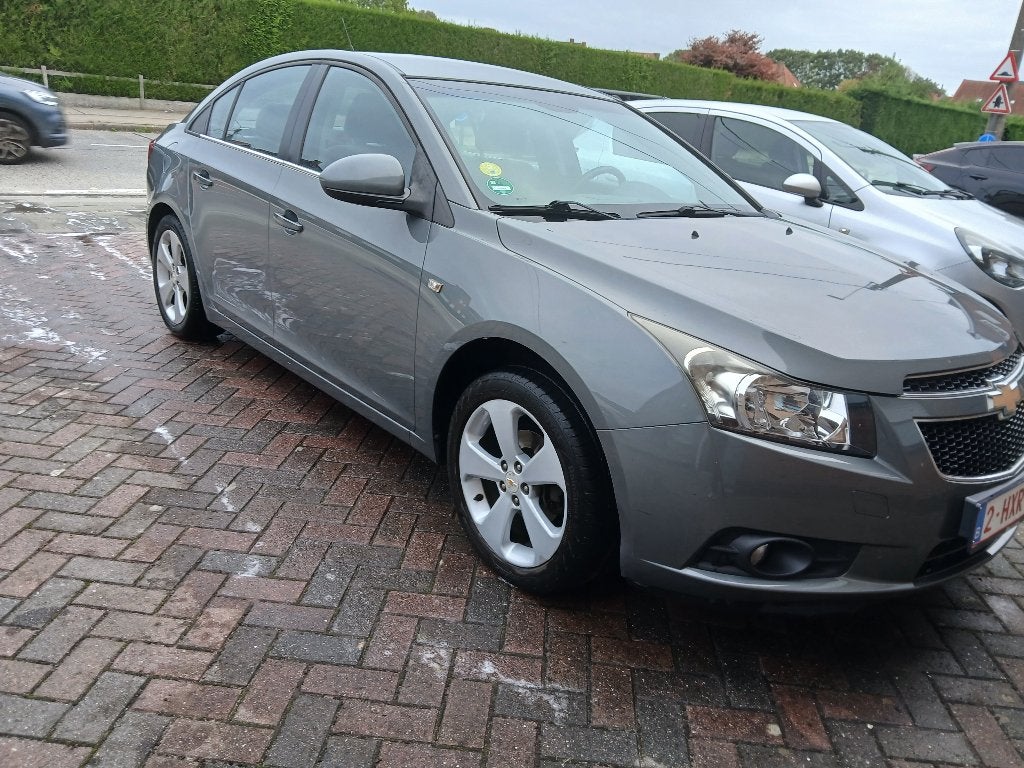 Auto chevrolet cruze 1.8 LT, Autos, Argent ou Gris, Achat, Boîte manuelle, 5 portes