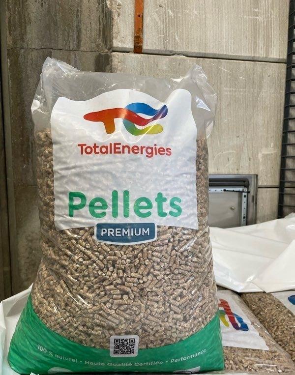 Pellets  DIN + Ultra Prémium, 6 m³ ou plus, Envoi, Hêtre, Bûches