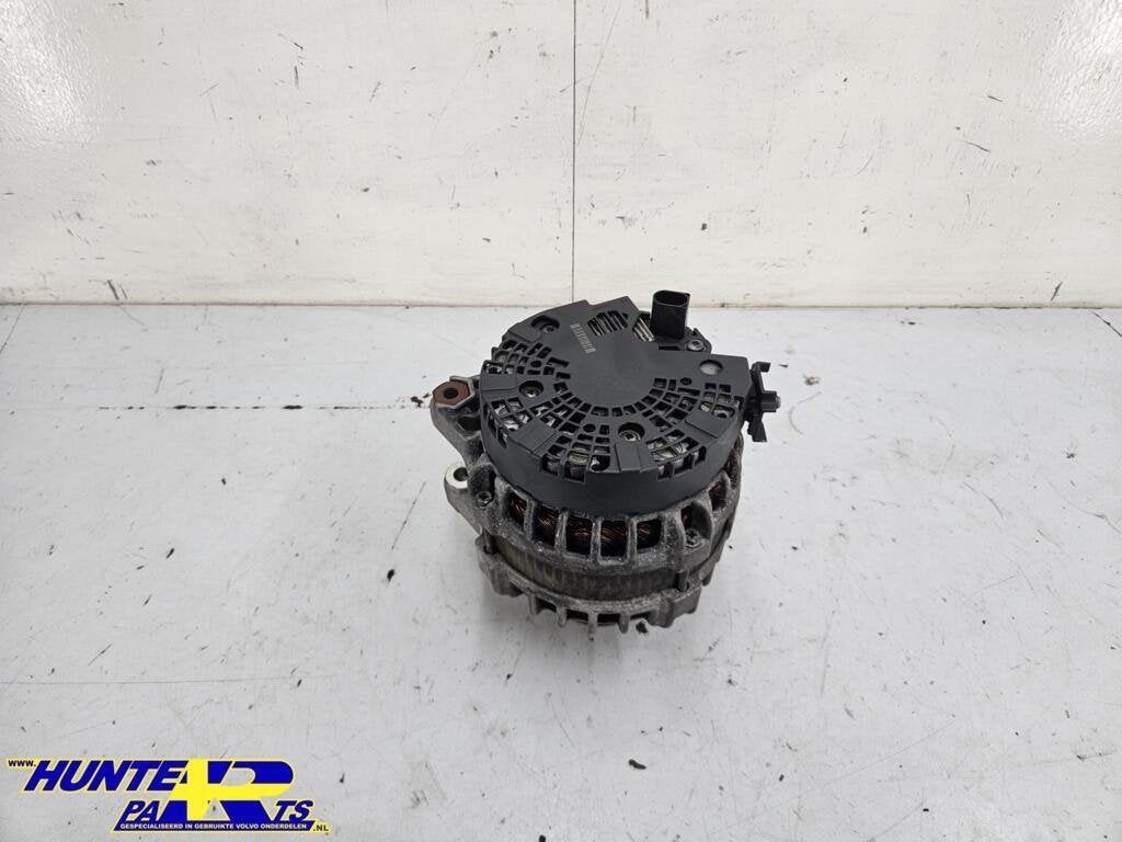 Dynamo Volvo XC90 II 2.0 D5 AWD Momentum ('14-'22) 30659580, Gebruikt, Ophalen of Verzenden, Volvo, Volvo