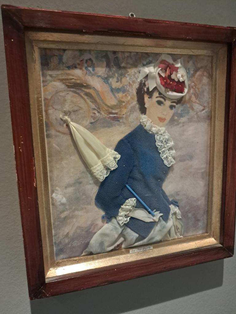 Vintage kader met gestoffeerde dame,in reliëf, Ophalen of Verzenden