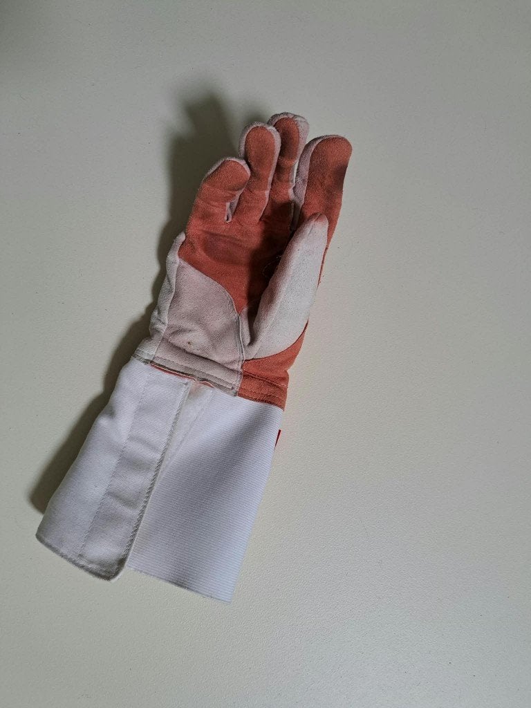 handschoen:  Allstar schermhandschoen voor rechterhand, Sports & Fitness, Enlèvement ou Envoi, Utilisé, Escrime, Protection pour arts martiaux