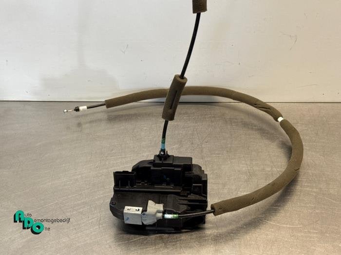 Serrure portière mécanique 4portes arrière gauche d'un Ni, -, 3 mois de garantie, Utilisé, -