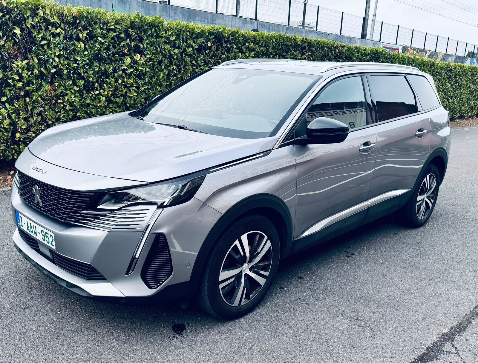 Peugeot 5008 1.2 Essence — 7 places — seulement 59 727 km, Autos, Achat, Particulier, Jantes en alliage léger, Essence