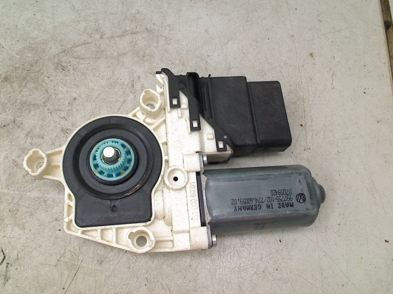 MOTEUR LEVE VITRE ELECTRIQUE ARRIÈRE GAUCHE Golf VI (5K1), Autos : Pièces & Accessoires, Arrière, Volkswagen, Volkswagen AG, Utilisé