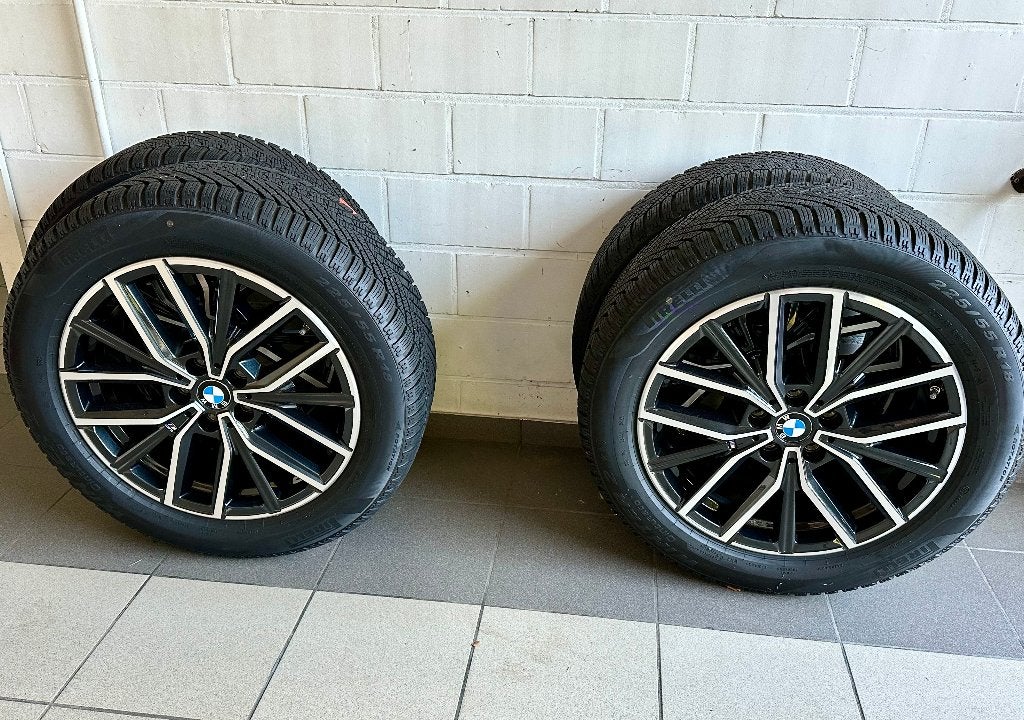 Jeu de roues d'hiver d'origine BMW X1 / état neuf !, Autos : Pièces & Accessoires, Pneus et Jantes, Véhicule de tourisme, 18 pouces