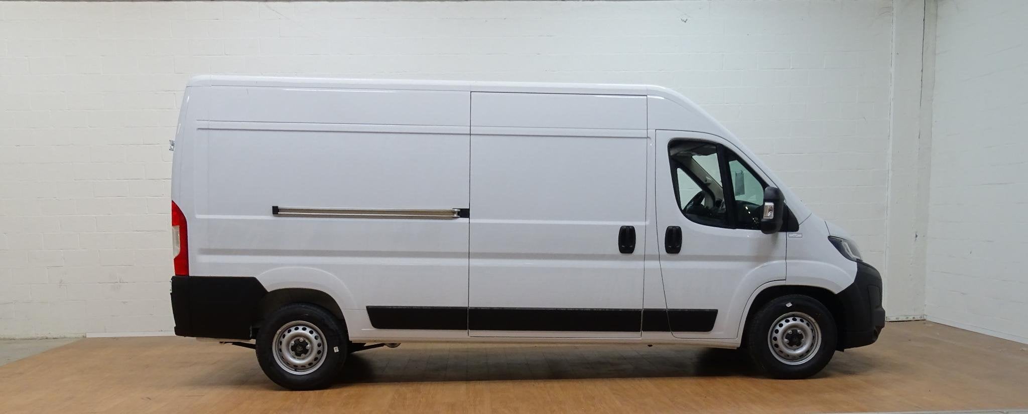 Peugeot Boxer 2.2 BlueHDi S&S 180 440 L3H2 Heavy Auto, Auto's, 4 deurs, Stof, 4 cilinders, Cruise Control