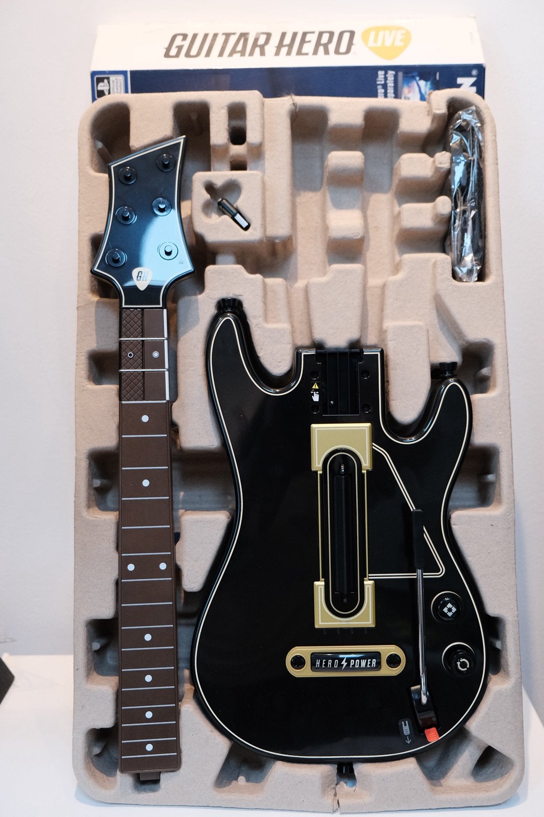 Guitar Hero Live pour Playstation 3 - Guitare autonome, Consoles de jeu & Jeux vidéo, Consoles de jeu | Sony Consoles | Accessoires