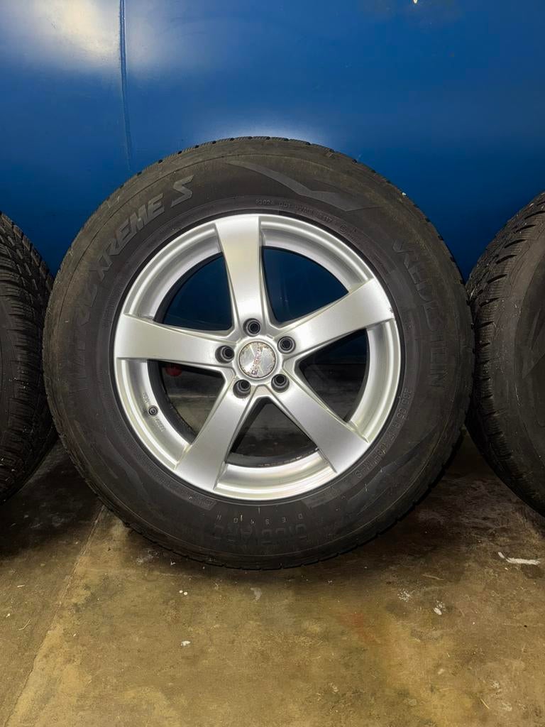 17” VOLVO XC60 velgen met goede banden, Auto-onderdelen, Banden en Velgen, Ophalen, Gebruikt, Banden en Velgen, 17 inch