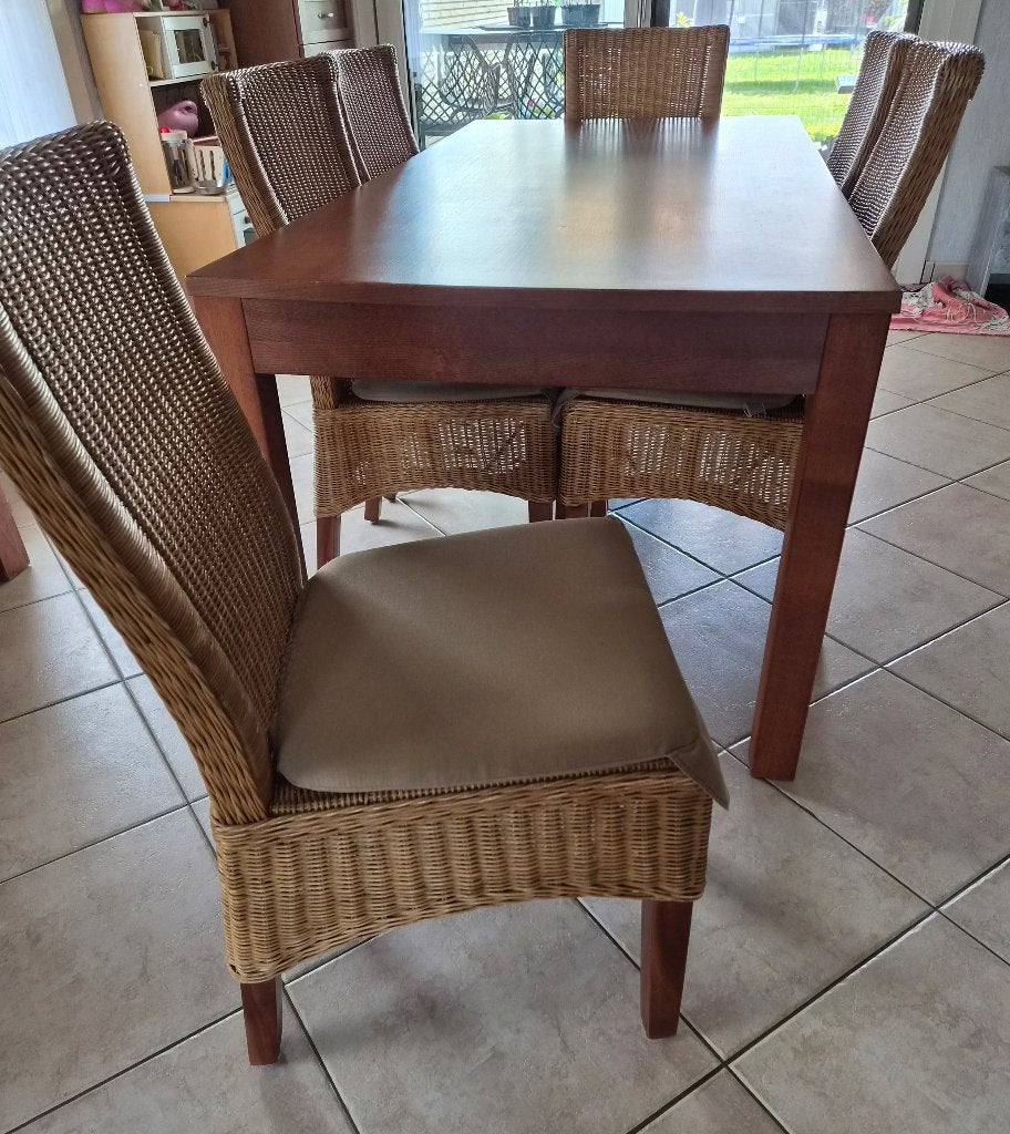 Eettafel met 6 rieten stoelen en kussens, Huis en Inrichting, Ophalen, Gebruikt, Overige kleuren, Klassiek