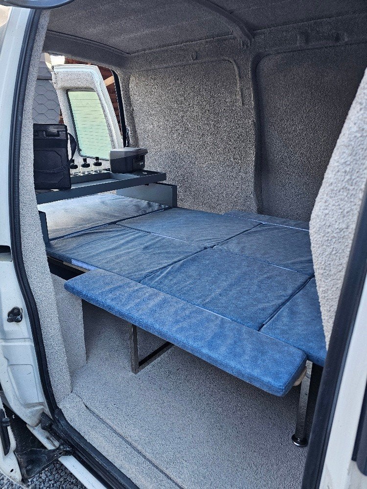 Citroën Jumpy aménagé et isolé – Lit + cuisine, Autos, Achat, Entreprise, Diesel, Jumpy Combi