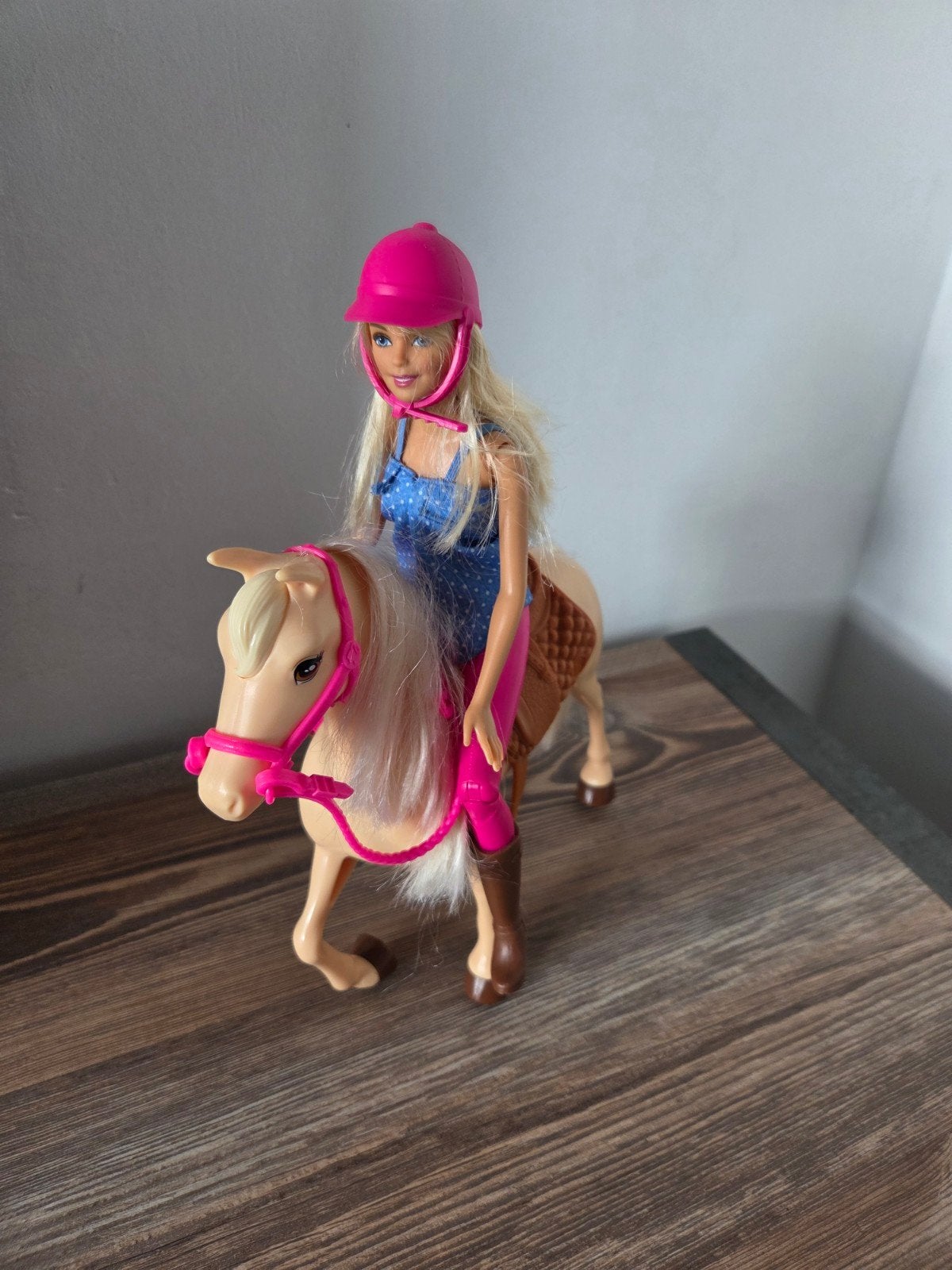 Barbie met paard, Ophalen, Zo goed als nieuw, Barbie