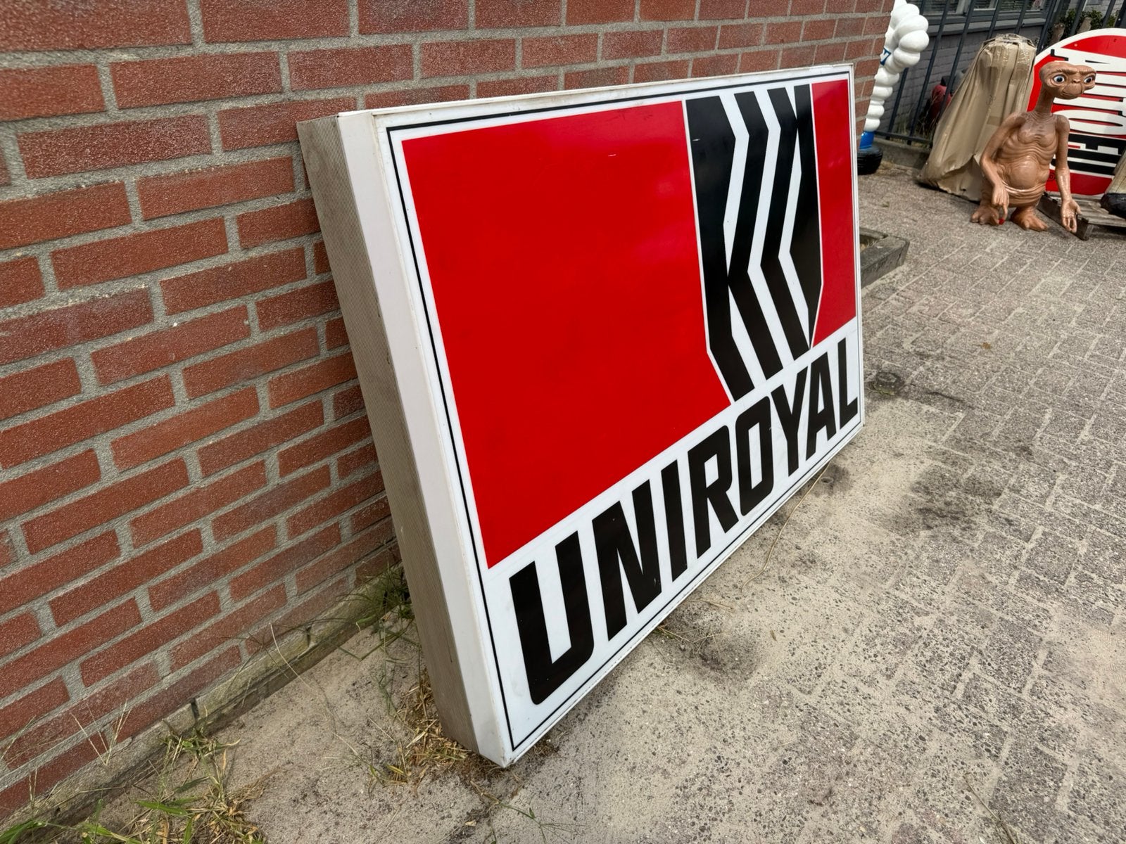 UNIROYAL banden oude reclame lichtbak XL, Ophalen, Gebruikt, Lichtbak of (neon) lamp
