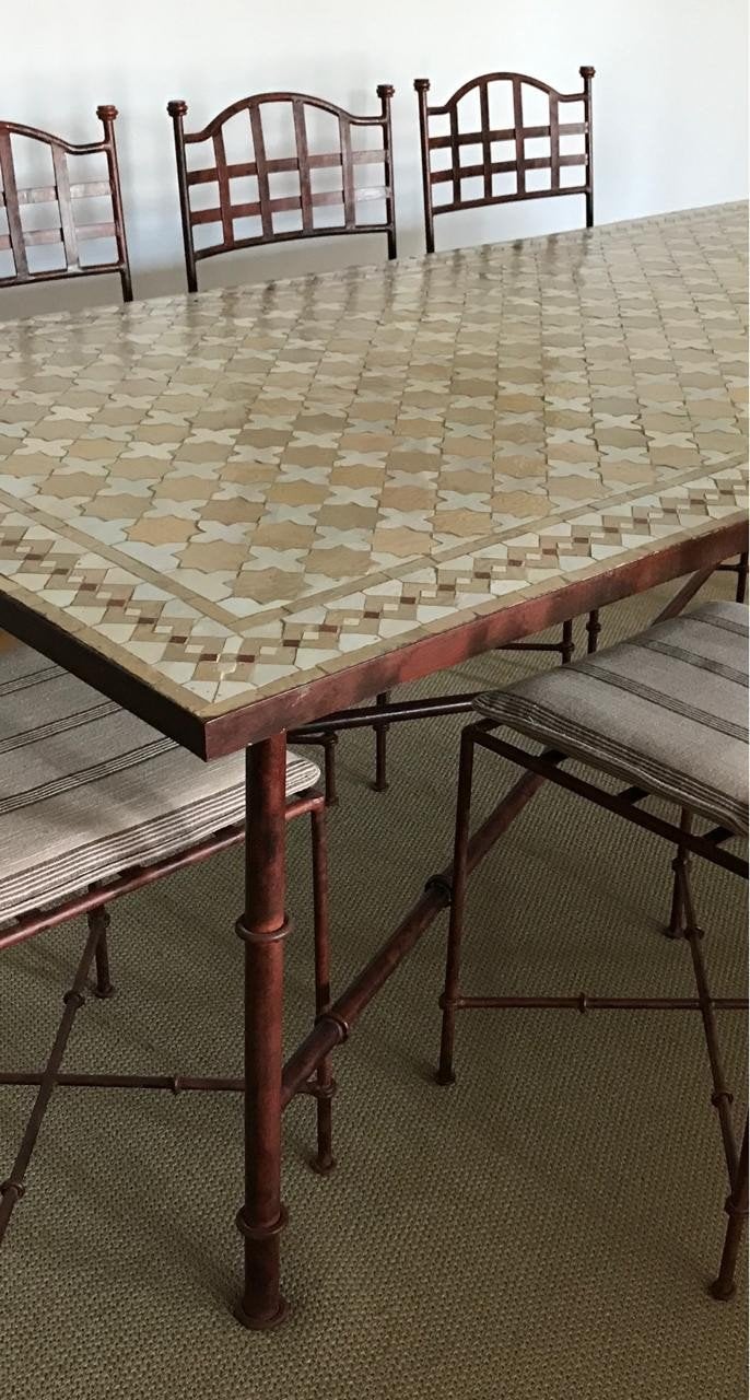 Grote Marokkaanse zelliges tafel + 7 smeedijzeren stoelen, Ophalen