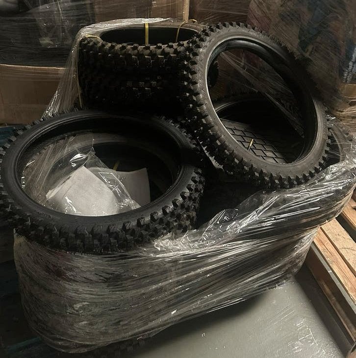 ‼️ Nouveaux ‼️ pneus de moto tout-terrain 17 et 14 pouces, Enlèvement ou Envoi