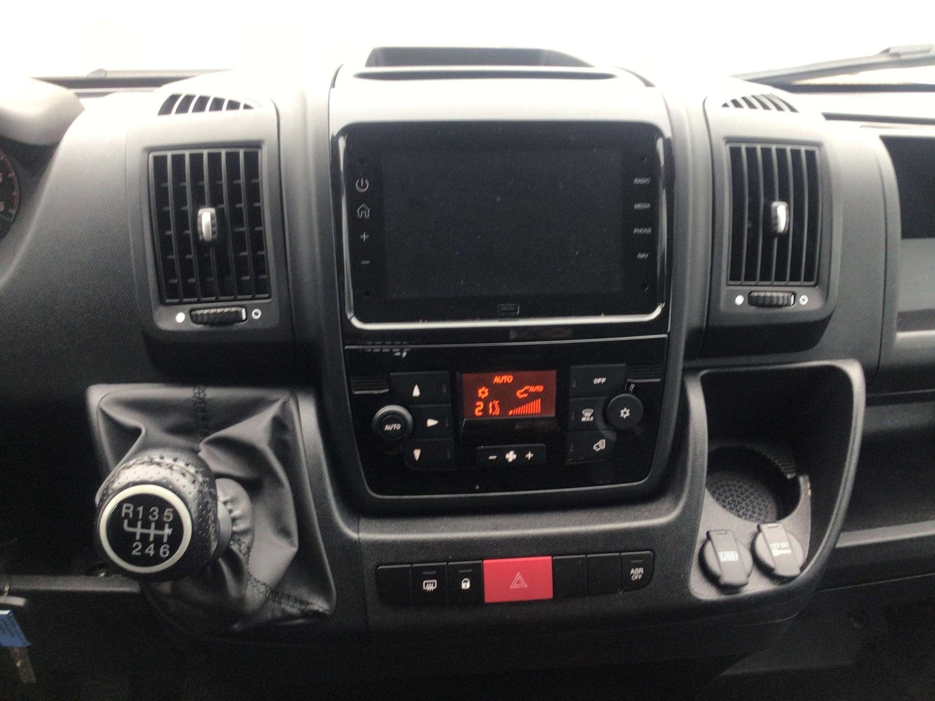 Citroen Jumper laadbak 7plaatsen 2023 24000km 22950e ex, Auto's, 4 deurs, Gebruikt, 4 cilinders, Bedrijf