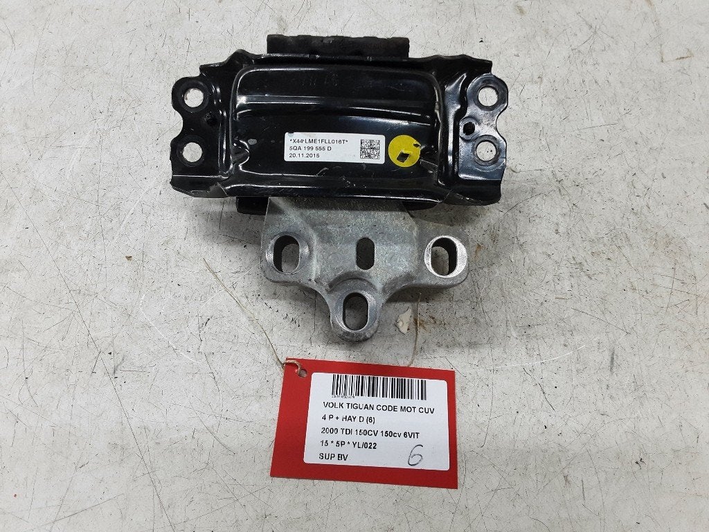SUPPORT BOITE DE VITESSES Tiguan (5N1 / 2) (5QA199555D), Autos : Pièces & Accessoires, Volkswagen, Volkswagen AG, Utilisé, Kundenbetreuung@volkswagen.de