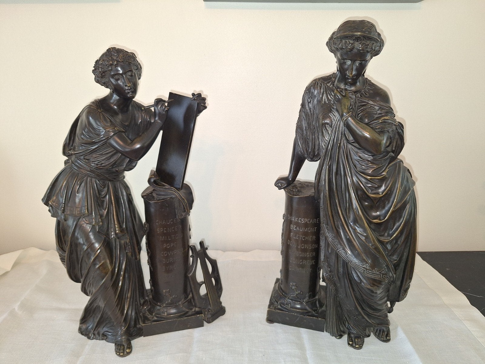 2 bronzen beelden, Ophalen, Brons
