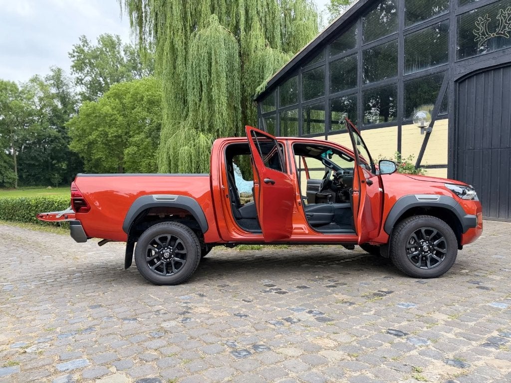 Toyota Hilux MHEV Invincible -Onverslaanbare partner- as new, Auto's, Toyota, Automaat, Dealer onderhouden, https://public.car-pass.be/vhr/30216210-73a8-4751-9890-3d4b88977c1b