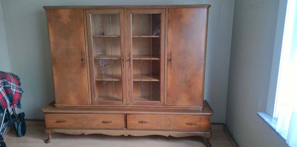 Oude kast, Ophalen