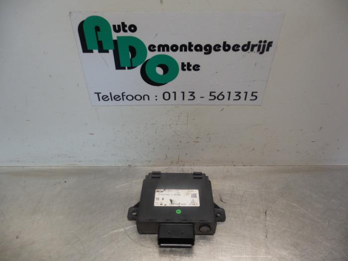 Stabilisateur de tension d'un Volkswagen Touareg (Touareg 10, -, 3 mois de garantie, Utilisé, -