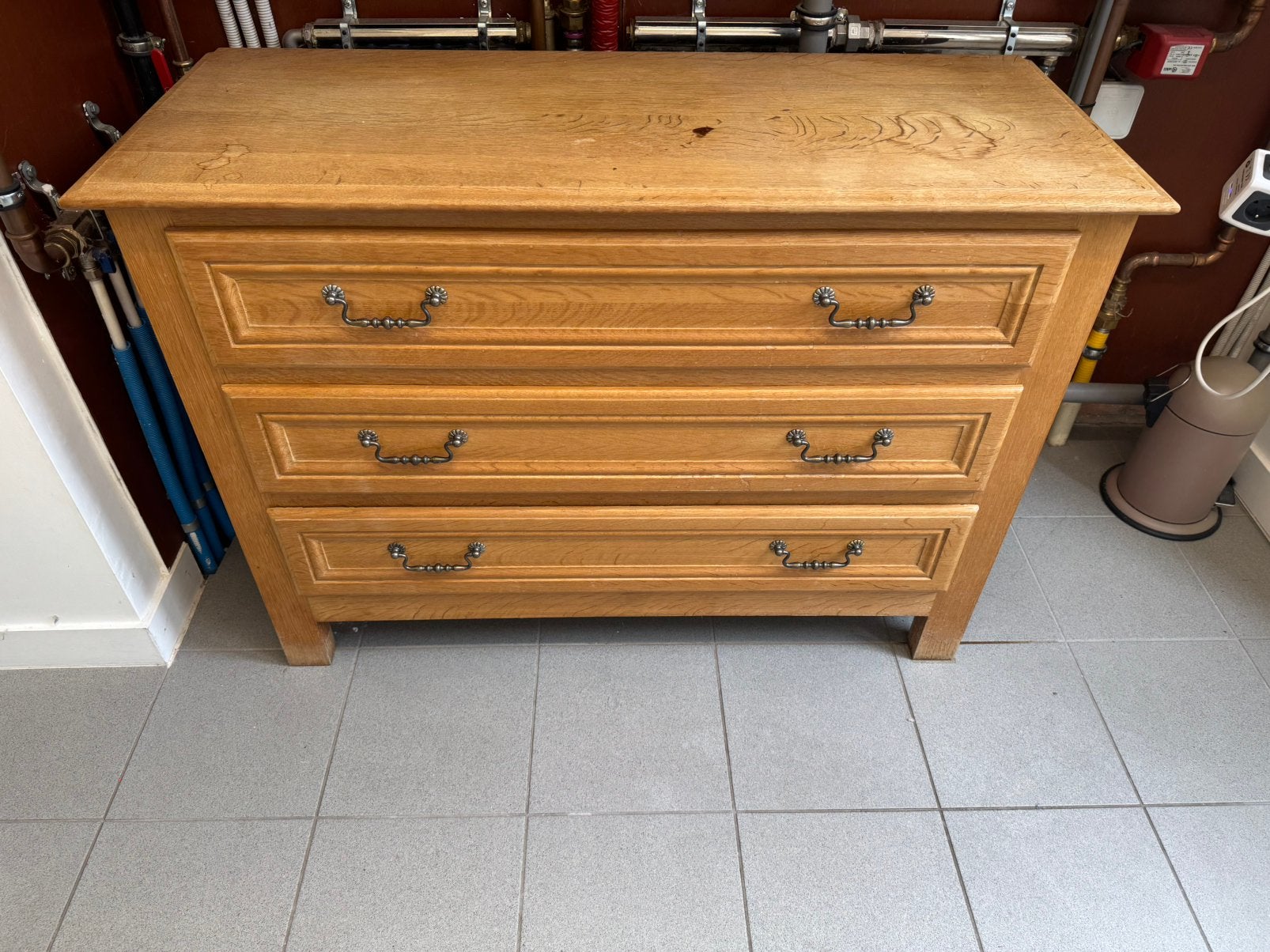 Anthieke commode, Ophalen