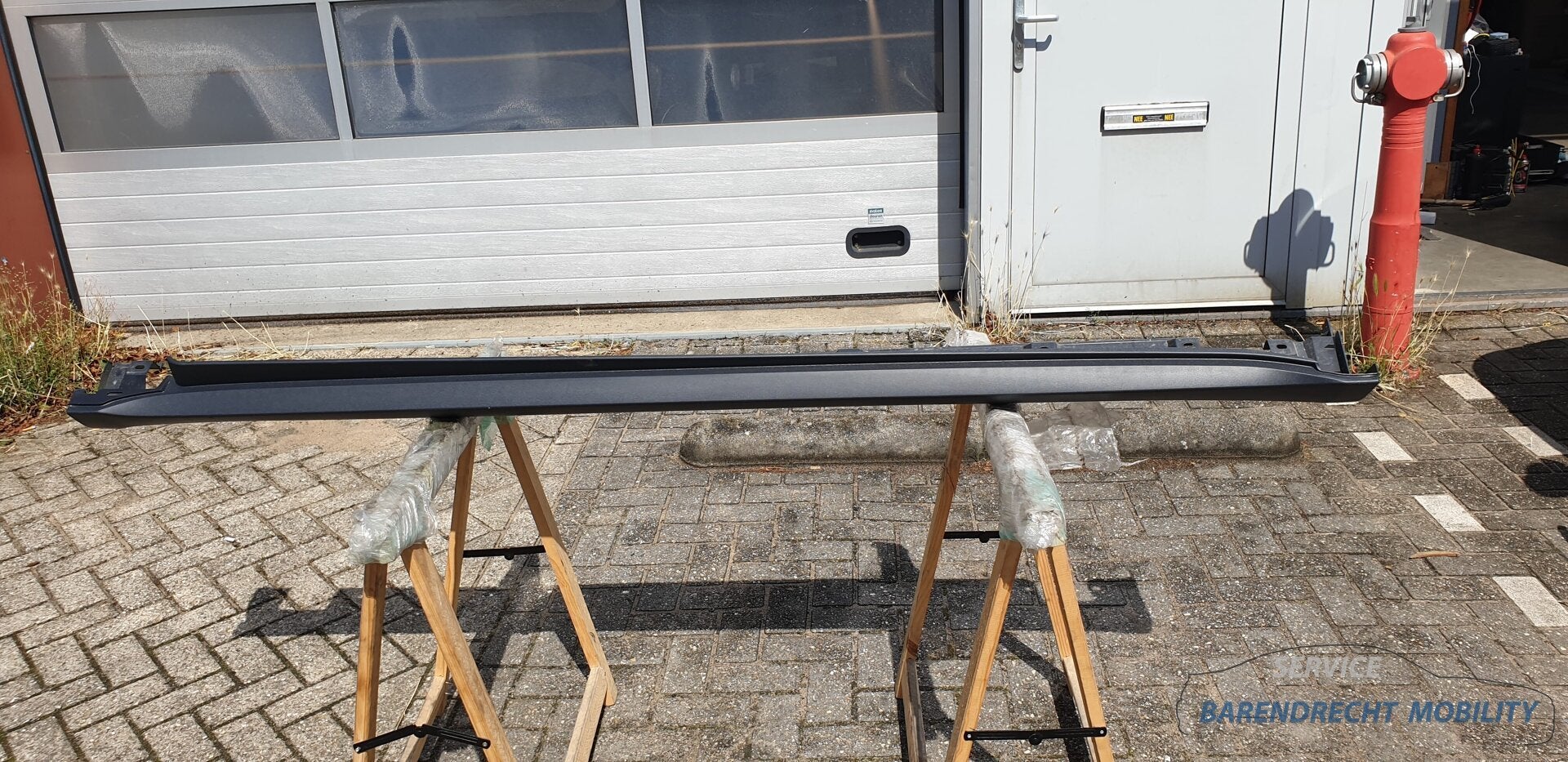 Mercedes X164 GL Klasse zijskirt zij skirt sideskirt side sk, Mercedes-Benz AG, Mercedes-Benz, Utilisé, Mercedesstrasse 120
70372  Stuttgart, DE