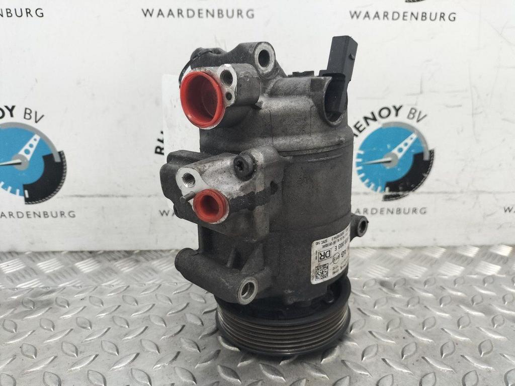 VOLKSWAGEN PASSAT AIRCO COMPRESSOR / AIRCOPOMP 2012, Auto-onderdelen, Ophalen of Verzenden, Gebruikt, Stiba lid