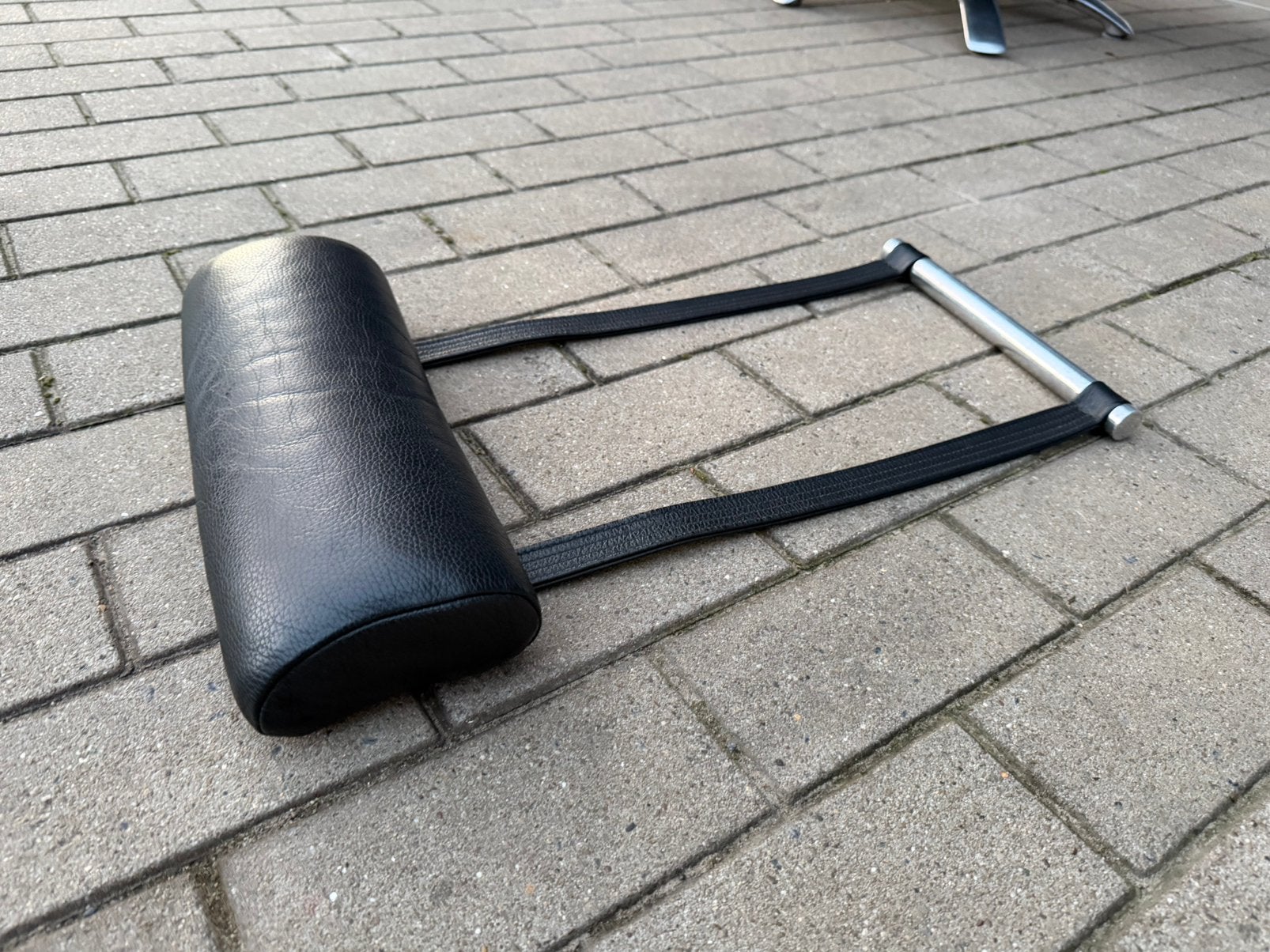2x Jori relax Elliptisch hoofdkussen Zwart leder, Ophalen of Verzenden, Durlet leolux rolf benz natuzzi minotti xooon hukla stressless